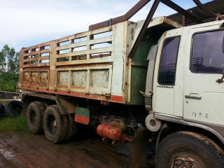 ขายกระบะดั้ม อุปกรณ์ครบชุด สภาพพร้อมใช้งาน ยกลงจากHINO ราคา65,000 สนใจโทร 090-8588220คุณนะ 093-3258446คุณบิว